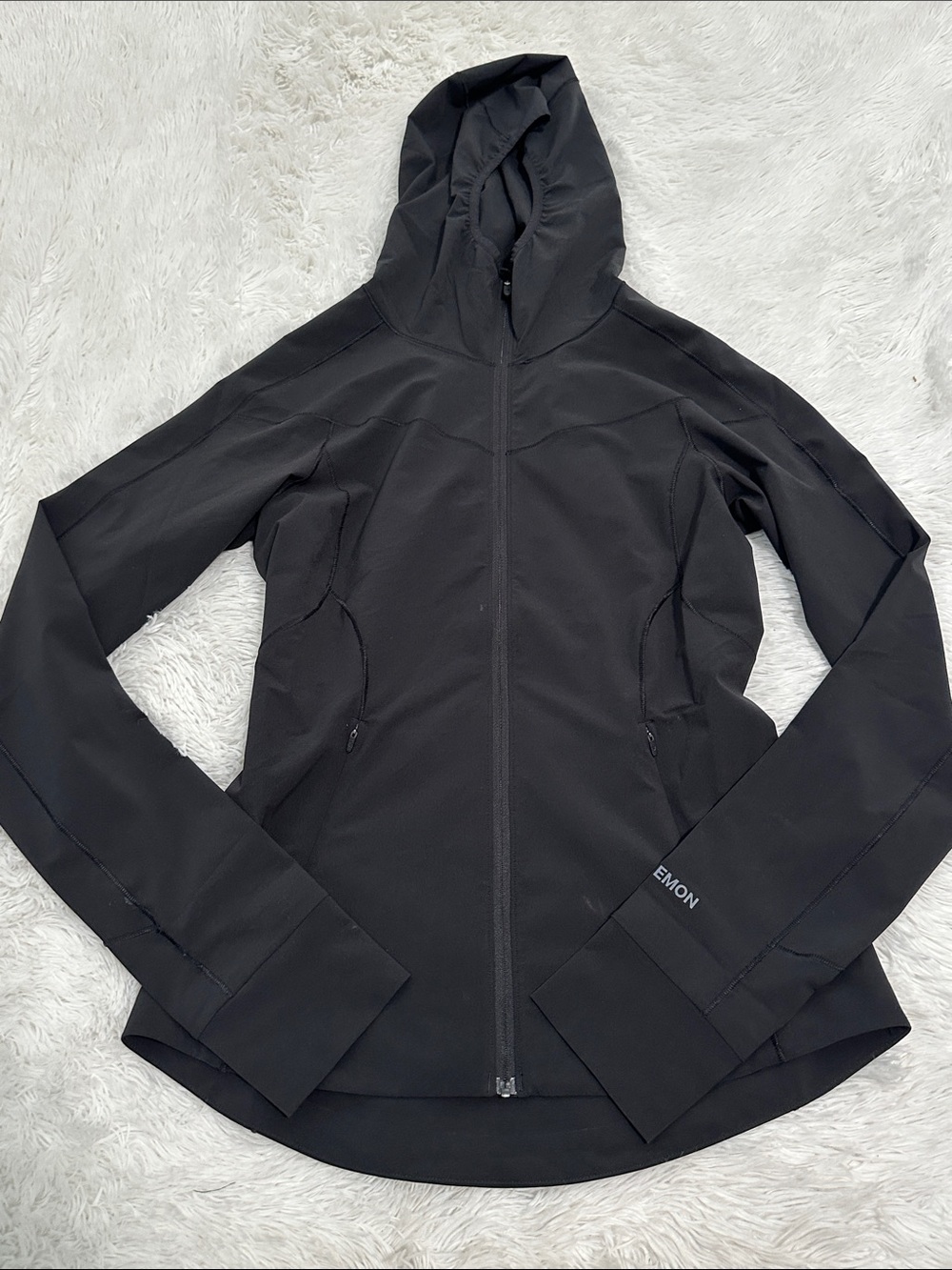 ❤️ Lululemon Mist Over Windbreaker